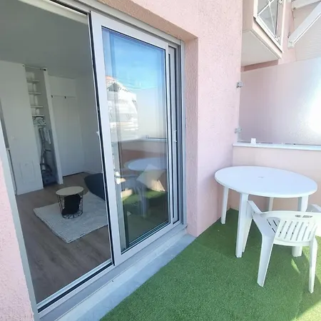 Ac With Balcony In Apartamento Arcachón